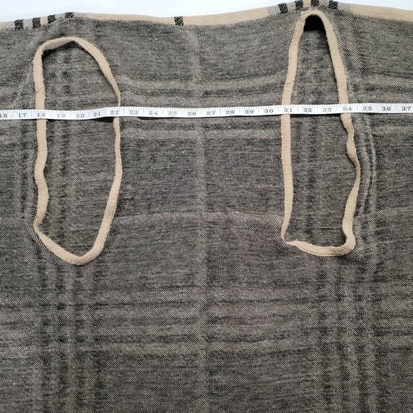 Coco Carmen Sweater Vest Wrap Cardigan Tan Gray Tartan Plaid Fringed One Size - Picture 12 of 14